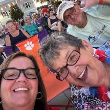 The Secret To Dodge's Irresistible Fried Chicken Near Charleston 👇👇