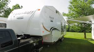 However, these trucks come standard with a bumper pull hitch. Flagstaff Fifth Wheel With Reese Revolution Pin Box Youtube