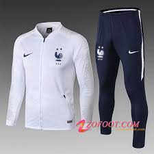 Pour les autres pays la livraison est gratuite à partir de 110€. Site Fiable Nouveau Survetement Foot Veste France Enfant 2 Etoiles Blanc 2018 2019