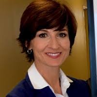 Amy Wixom's Instagram, Twitter & Facebook