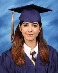 Amy Alwine's Instagram, Twitter & Facebook