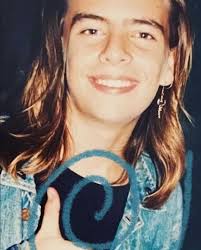 El Rock and Roll como Religión de Adrian Olivares