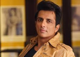 Sonu sood met sonali during his engineering days in nagpur and the couple began dating. It Went Well Sonu Sood On His Meeting With Maharashtra Cm Bollywood News Bollywood Hungama