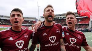Wenn du fan von greuther fürth bist, dann wird es dich freuen, dass du hier auf unisportstore.de die aktuellen greuther fürth trikots finden kannst. Ruckkehr Perfekt Fcn Spielt Kunftig In Adidas Trikots Sport Nordbayern
