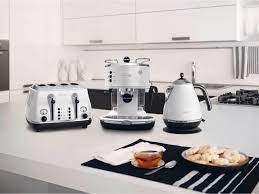 Our channel features espresso machine reviews, tech help, coffee brewing tips and tricks, maintenance help and so much more! Icona Manual Espresso Machine Eco 310 W De Longhi Ca