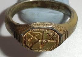 Since many people have titanium inside their body as medical implants, and it doesn't usually get caught by the detector. The Medieval 16th Century Tudor Gold Ring I Found Whilst Metal Detecting Picture Of Cliffe Castle Museum Park Keighley Tripadvisor