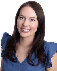 Chloe Hull's Instagram, Twitter & Facebook