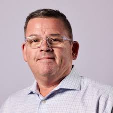 Fascinating thread of images demonstrating the scale and real world impact  of the outages today.