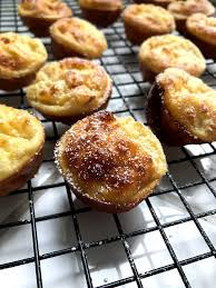 Gesunde Pfannkuchen Snacks Mit Skyr Und Apfel Die Skyr Pfannkuchen Mini Muffins Sind Fix Zubereitet Und Schmecken Der Ganz Lecker Backen Muffins Apfel Rezepte