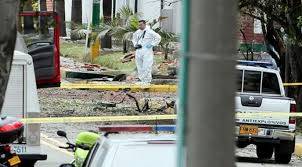 Quienes maquinaron este atentado quisieron arrebatarle a ellos sus vidas y la democracia a todos los colombianos. Atentado En Colombia Identifican Al Autor Material Del Acto Terrorista En Bogota Abc Mundial