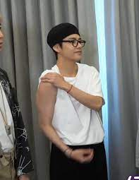 تيم تاي توب فقط واي وحدة من التيم الثاني بتجي تتكلم او وحدة من الفلوب fanfiction fanfiction amreading books wattpad rapmonster