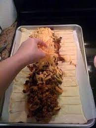 Mexican Braid Meat Beans Salsa Cheese Serve With Lettuce And Sour Cream Bomb Recipes Food Mexican Food Recipes