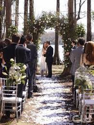 Peyton Lucas One Tree Hill One Tree Hill Outside Wedding Lucas And Peyton