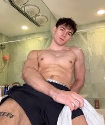 Matt Convard on X: keeping it in the comments ;) t.coS1Gjb2BWpM   X