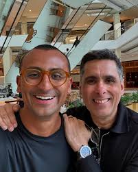 Flávio Augusto da Silva é um dos grandes empreendedores deste país que  inspirou uma geração a sair da gaiola, criar coisas e realizar seus sonhos.  12 anos de uma longa amizade, 12