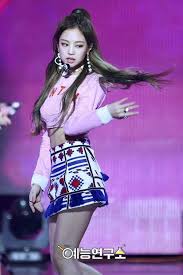 Pin By Cloe Rogers On Blackpink Jennie Stage Outfits Black Pink Fashion