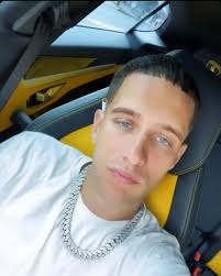 Steven molinaro (@selling.dreams) • Instagram photos and videos