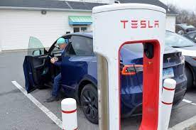 Tesla Takedown Day draws hundreds in Hadley - masslive.com