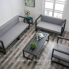 Tidak ketinggalan sofa untuk ruang tamu dengan model amorist 321, di mana anda akan mendapatkan sofa berkualitas dari bahan kayu meranti dan kamper pilihan, serta dilengkapi dengan pegas. 460 Koleksi Gambar Kursi Ruang Tamu Rangka Besi Gratis Gambar Kursi