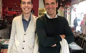 Le ministre de la santé et des solidarités olivier #véran était à l'#assemblée nationale dans la soirée du mardi 3 novembre pour discuter du projet de loi. Le Duoday 2019 Au Restaurant L Atypik A Grenoble Olivier Veran