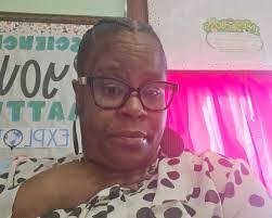 Paula Hickman's Instagram, Twitter & Facebook