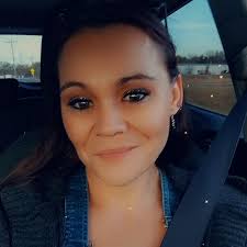 Ashley Heise's Instagram, Twitter & Facebook