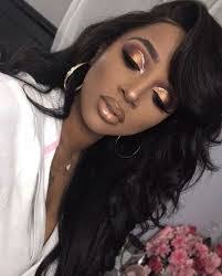 Tia Bailey's Instagram, Twitter & Facebook