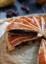 Galette Des Rois Poire Chocolat Les Gourmandises De Lou Galette Des Rois Poire Chocolat Poire Au Chocolat Galette Des Rois