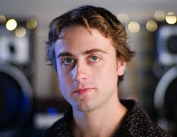 Artist Profile: Mana Bennett