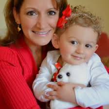 Laura Callas's Instagram, Twitter & Facebook