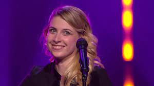 Après quatre semaines d'intense compétition lors desquelles les téléspectateurs ont pu découvrir des tours et des artistes tous plus exceptionnels les uns des autres. Laura Laune Declaration D Amour A La France Chanson Coupee Du Grand Oral Sur France 2 Youtube