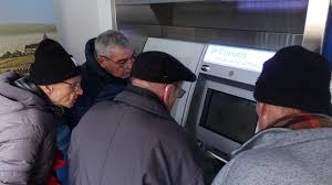 Aktuelle öffnungszeiten und jetzt geöffnete clientis filialen in schaffhausen , schweiz inklusive kontaktdaten wie adresse, telefonnummer, webseite. Klettgauer Bote Moderner Bancomat In Lohningen Der Clientis Bs Bank Schaffhausen