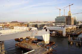 Bron är under konstruktion och planeras stå färdig 2021. Manga Oppningar Med Nya Hisingsbron