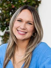 Sarah Mulvaney's Instagram, Twitter & Facebook