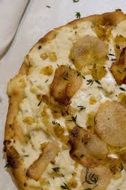 Pear Goat Cheese Naan Pizza Food Recipes Pear Pizza