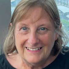 What is the best way to get from the airport to the hotel in Singapore?