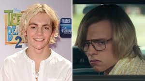 One new york serial killer has been plying his grisly trade for over the fact that the perpetrator or perpetrators could be investigating their own crimes makes the jeff. My Friend Dahmer Is A Chilling Look At Serial Killer Jeffrey Dahmer S Teen Life Teen Vogue