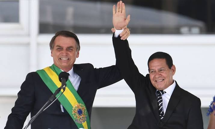 Resultado de imagem para mourão e bolsonaro"