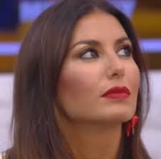 Lei flirta nella casa e flavio la attacca. Sapete Quanto Costano Gli Orecchini E Le Scarpe Di Elisabetta Gregoraci Dell Ultima Puntata Del Gf Vip 2020 Il Prezzo Da Capogiro
