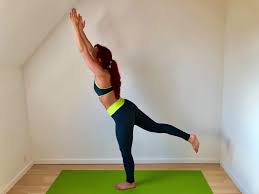 Yoga burn is a online yoga course for women created by yoga instructor and personal trainer zoe bray cotten. Yoga Burn Total Body Challenge Yogawalls