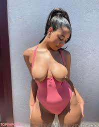 Amazonrara naked