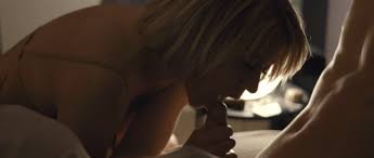 Trine Dyrholm - Queen of Hearts (2019, slow-mo) - Celebs Roulette Tube