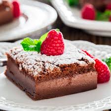 Gateau Magique Au Nutella Cuisinethermomix Recette En 2020 Nutella Dessert Delicieux Gateaux