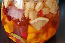 Weisse Sangria Von Carco Chefkoch Rezept Weisser Sangria Sangria Lebensmittel Essen
