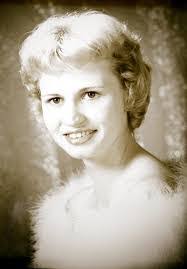 Carrie Ossmo's Instagram, Twitter & Facebook