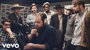 After fronting two earlier bands, rateliff released a solo…. Nathaniel Rateliff The Night Sweats Tickets Tour Dates Concerts 2022 2021 Songkick