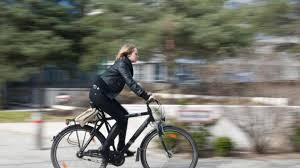 Strassenverkehr Fahrrad Nur Mit Klingel Und Zwei Bremsen Verkehrssicher Augsburger Allgemeine