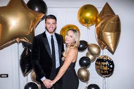 Emma heesters is a dutch singer and songwriter, mostly known for her covers on youtube. Emma Heesters Happy New Year Facebook