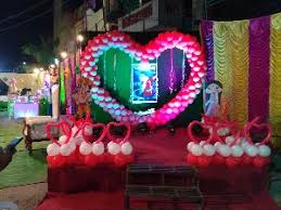 The party cake or cupcakes should incorporate the party's theme in some way, whether it's with the toppers, icing color, or embellishments. Anniversary Party Themes Birthday Balloon Decoration Service Providers Sunrise Events And Decoration Nagpur