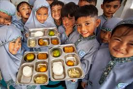 Banggar DPR dan Seskab Tegaskan MBG Tidak Gunakan Anggaran Pendidikan